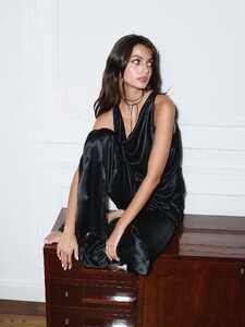 [2025.08.13] ellehungary_531311306_18519945133045936_8597492248870925891_n.jpg