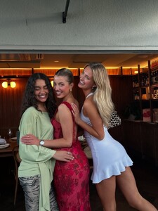 [2025.08.17] scarlett.mayer__534860247_18519064975016169_1817455770792199178_n.jpg