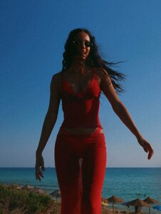 [2025.08.19] sofiaresing_535129366_18523700302031551_9033221678278062322_n.jpg