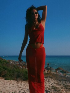 [2025.08.19] sofiaresing_535876937_18523700311031551_4549497318259971749_n.jpg