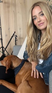 [2025.08.20] katelove_3703711337868075090.jpg