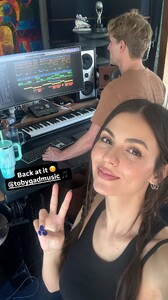 [2025.08.20] victoriajustice_3703642380349050224.jpg