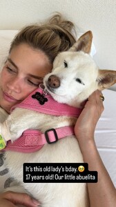 [2025.08.21] sarasampaio_3704075122696941071.jpg