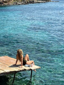 [2025.08.23] barrefaeli_538374098_18526433368041153_6757306580772215816_n.jpg