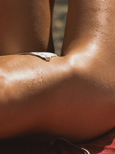 [2025.08.26] bikinilovers_540255486_18526323142056074_7749807449887398079_n.jpg