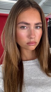 [2025.08.27] idazeile_3708535377793410363.jpg