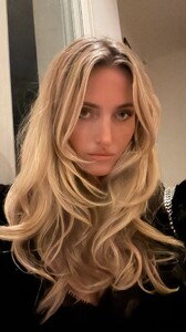 [2025.08.28] lindsaydemyan_3709050406820552722.jpg