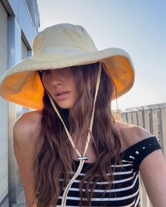 [2025.08.25] dr.emiskin_539129260_18057015137454903_2216216567491587017_n.jpg