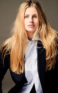 ATrolle - Select portf - gallery_model_FVCeUYwq4zcm.jpg