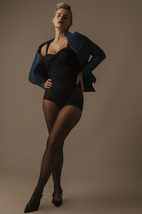 ATrolle - Select portf - gallery_model_dIE5Xt3D2ihg.JPG