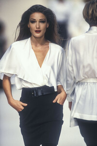 Angelo Tarlazzi 1992 Women RTW 31.jpg