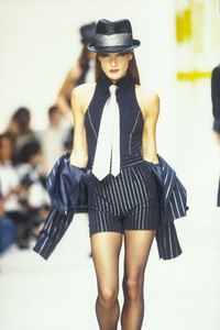 Angelo Tarlazzi 1992 Women RTW 32.jpg