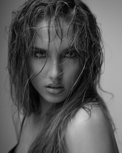 AvaI (IG) - 488026304_18061897082015860_7370903327668487394_n_2025-04-05_1440x1800.jpg