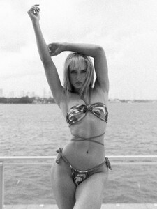 AvaI (IG) - 510456660_18069630785015860_7699326704095326479_n_2025-06-29_1440x1920.jpg