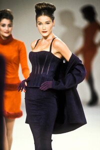 Azzedine Alaia 1991 Women FW 44.jpg