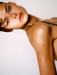 BIRGIT KOS FOR REVUE MAGAZINE - 1607768154-2cc36b8ac238773ce23ee4789dbc3a39.jpg