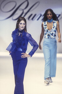 Blumarine 1993 Women RTW 16.jpg