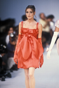 Chloe 1991 Women RTW 3.jpg