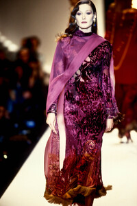 Christian Dior 1993 Women RTW 135.jpg