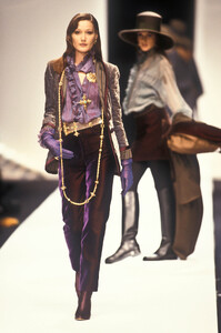 Christian Dior 1993 Women RTW 56.jpg