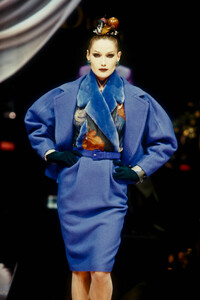 Christian Dior 1995 Haute Couture 24.jpg