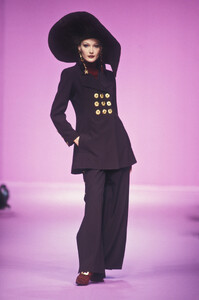 Christian Lacroix 1993 Women RTW 116.jpg