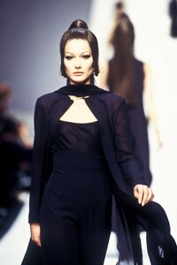 Claude Montana 1993 Women RTW 13.jpg