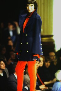 Claude Montana 1993 Women RTW 98.jpg