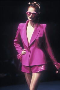 Claude Montana 1995 Women RTW 6.jpg