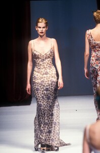 Dolce Gabbana 1996 Women RTW 187.jpg