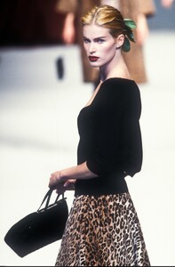 Dolce Gabbana 1996 Women RTW 204.jpg