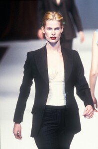 Dolce Gabbana 1996 Women RTW 34.jpg