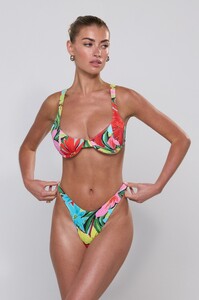 FreyaT - Resa '25_Joey Bikini Bottom in Tropicana_joey-bikini-bottom-in-tropicana-667667_SupDupes.jpg