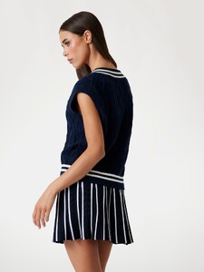 GCiancio - Guess Cable-knit V-neck sweater Women-4_V5GR00Z3FB1-A71W-ALT2.jpg