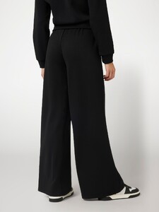 GCiancio - Guess Peony logo straight pant-4_V4BB02KCHR2-P9YO-ALT2.jpg