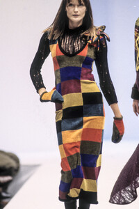 Gaetano Navarra 1993 Women RTW 118.jpg