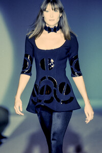 Gaetano Navarra 1993 Women RTW 180.jpg