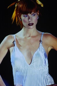 Istante FW 1995 9.jpg