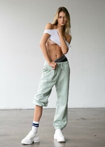 Jessica Thompson Portoflio - 1719915713-4fe7feb5803fcdab842788c7bcc25a74.jpg