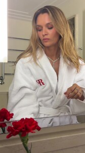 Josephine Skriver - TikTok 119.jpg