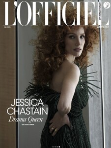 L'Officiel Hong Kong Fall 2025.jpg