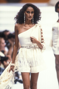 Laura Biagiotti 1991 Women RTW 13.jpg