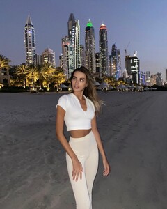 Liza Kovalenko - Instagram [2020.04.27] 1.jpg