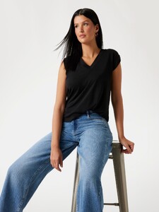 LizaM - Guess V-neck top Women-4_W5YP52KCYW2-JBLK-ALT3.jpg