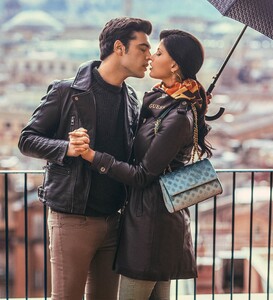 LizaMakhu - Guess_FALL 2021 CAMPAIGN - Guess Journal-10 - img_13.jpg