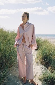 Mieke-PinkTrousers_Shirt-1_900x.jpg