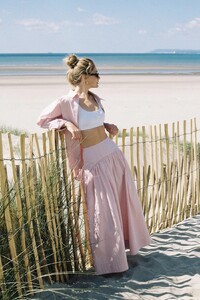 Mieke_-_Pink_Skirt_-_18_900x.jpg