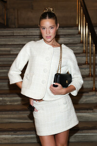 Olvia Ponton - Sports Illustrated Swimsuit [2025.08.20] 2.jpg