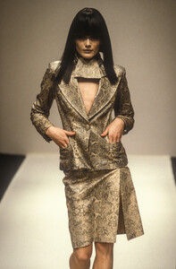 Paco Rabanne 1995 Women RTW 29.jpg