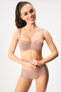 PetraB - Astratex - Podprsenka Triumph Body Make-Up Illusion Bardot vyztuzena 10217849_12.jpg